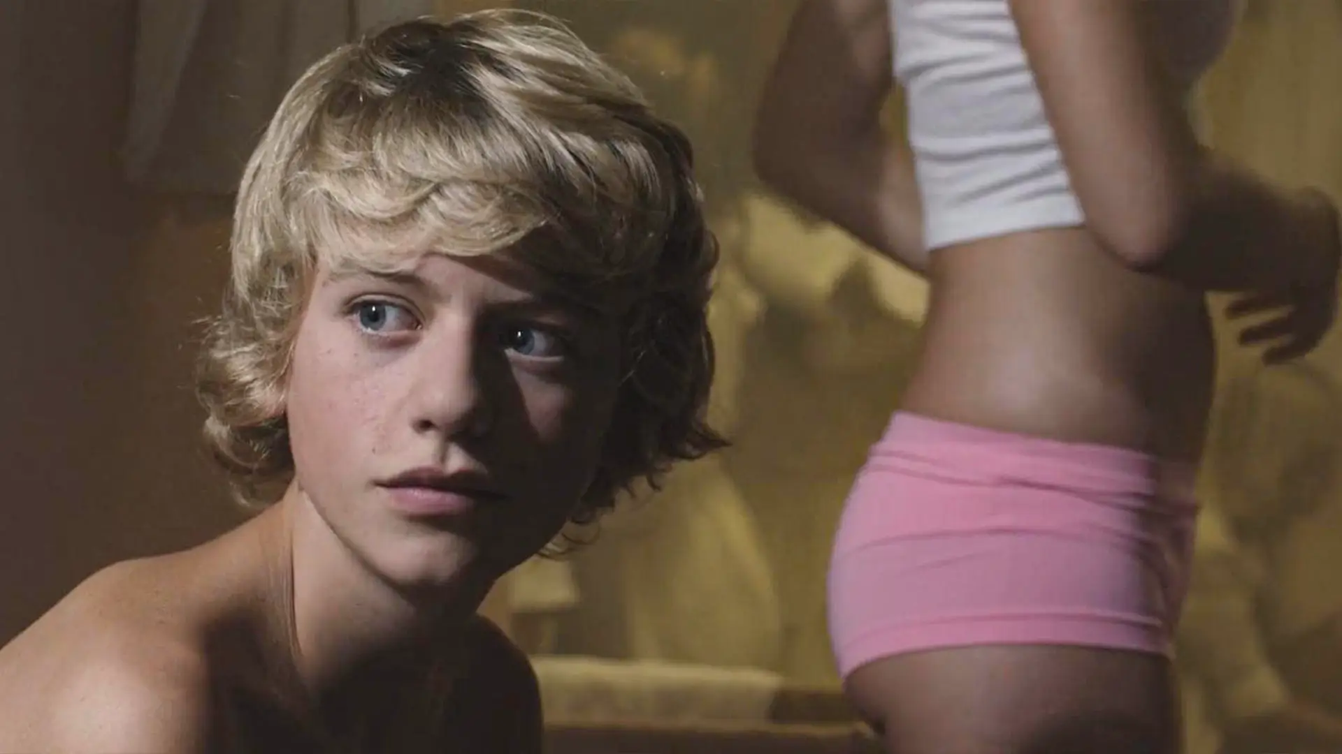 دانلود فیلم پسر نامرئی - The Invisible Boy 2014